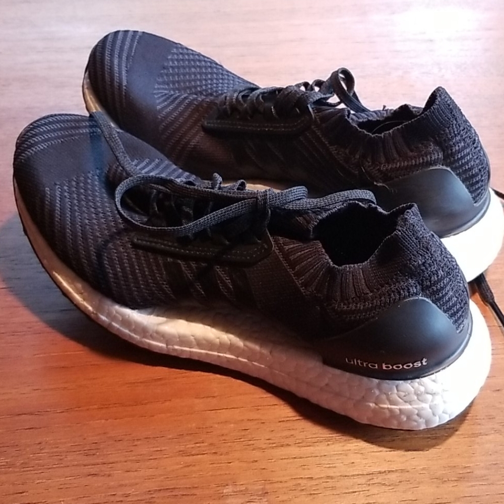 Adidas ultraboost shoes EUC